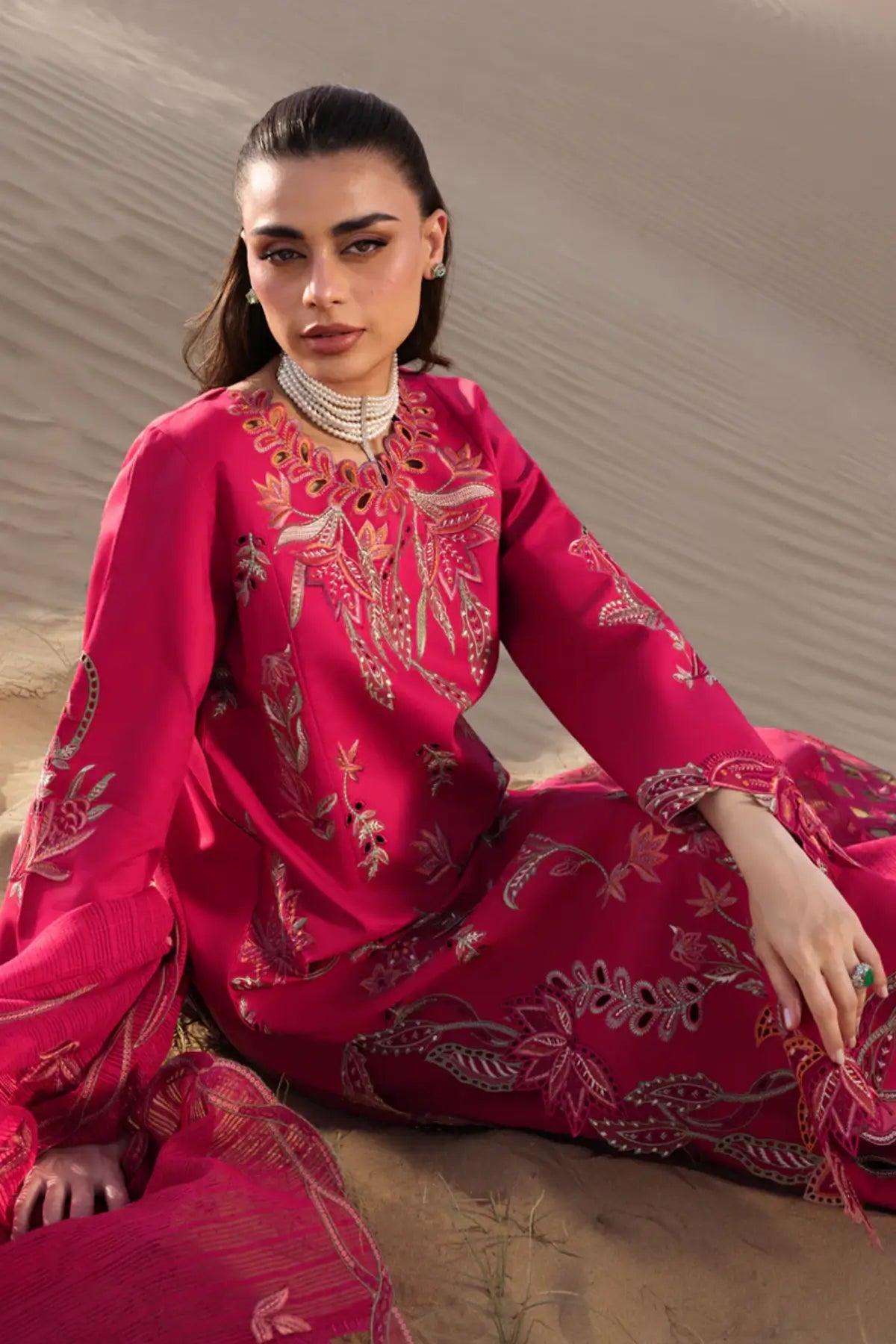 Rang Rasiya Safa vintage pink embroidered lawn stitched outfit with organza details Pakistanimoda