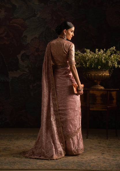 Aik Sari Edit ’25 Look 06 – Luxury Pakistani pink jamawar embroidered silk saree with blouse & petticoat, stitched designer outfit at Pakistanimoda.