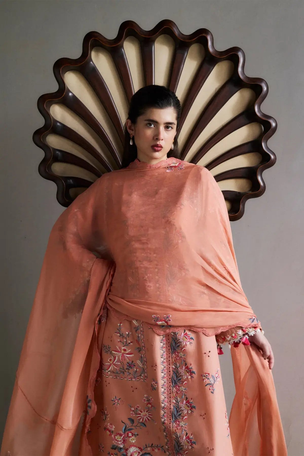 Sarsar Hussain Rehar Pret SS'26 peach embroidered lawn suit with chiffon dupatta at Pakistanimoda.