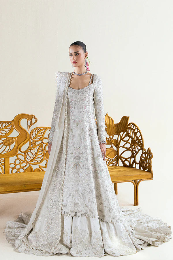 Seriya by Suffuse off-white bridal lehenga for nikkah or reception – Pakistanimoda