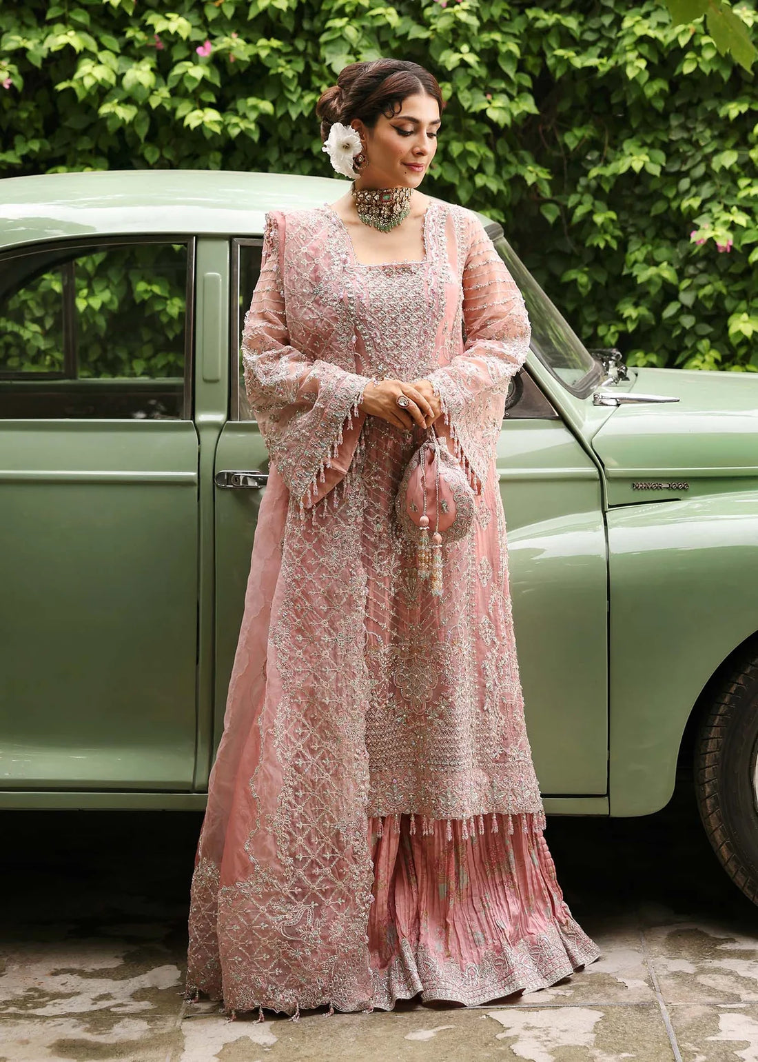 Shabnam – Blush Rose Organza Suit Maahi Festive ’25 by Kanwal Malik stitched only. Buy on Pakistanimoda.com – festive luxury with worldwide delivery.