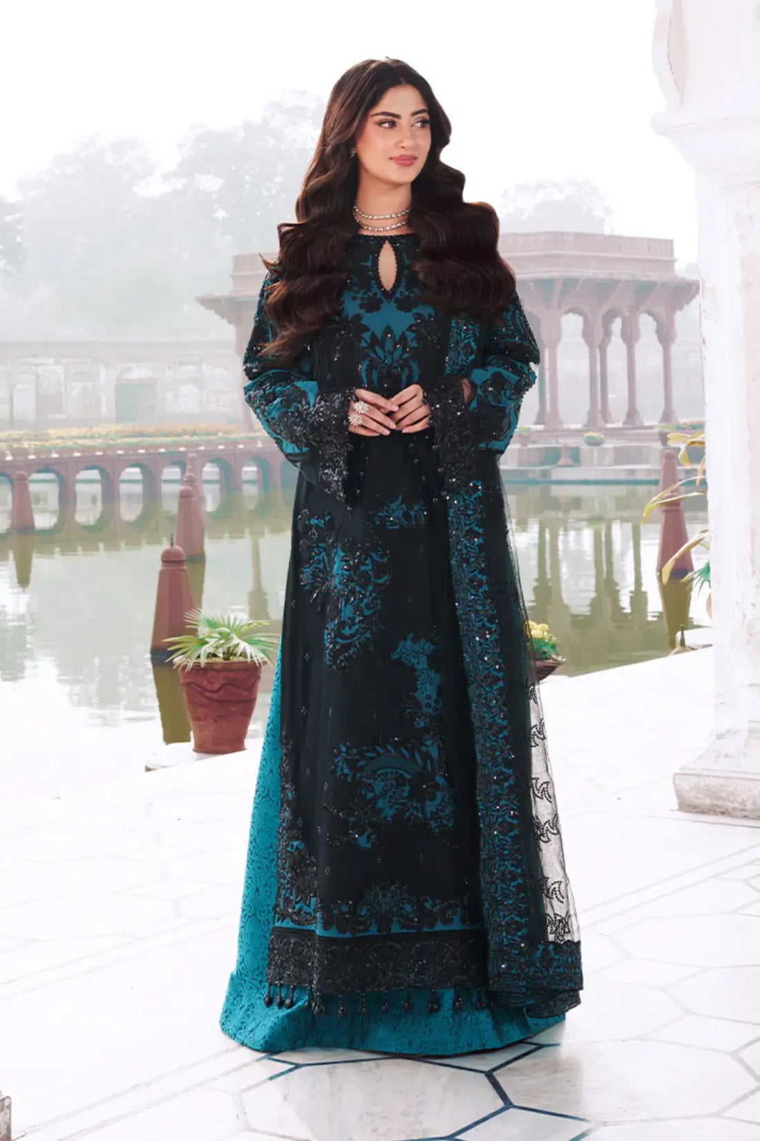 Shabnum black stitched party wear dress worldwide embroidered net stone work jamawar trouser Pakistanimoda.com