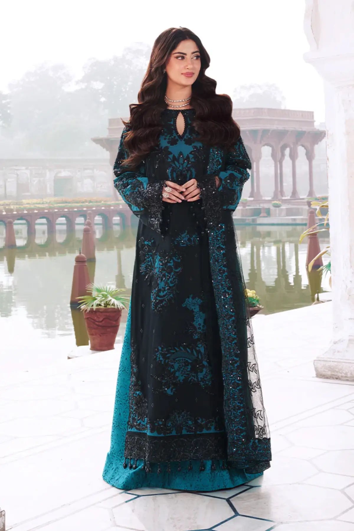 Shabnum black stitched party wear dress worldwide embroidered net stone work jamawar trouser Pakistanimoda.com