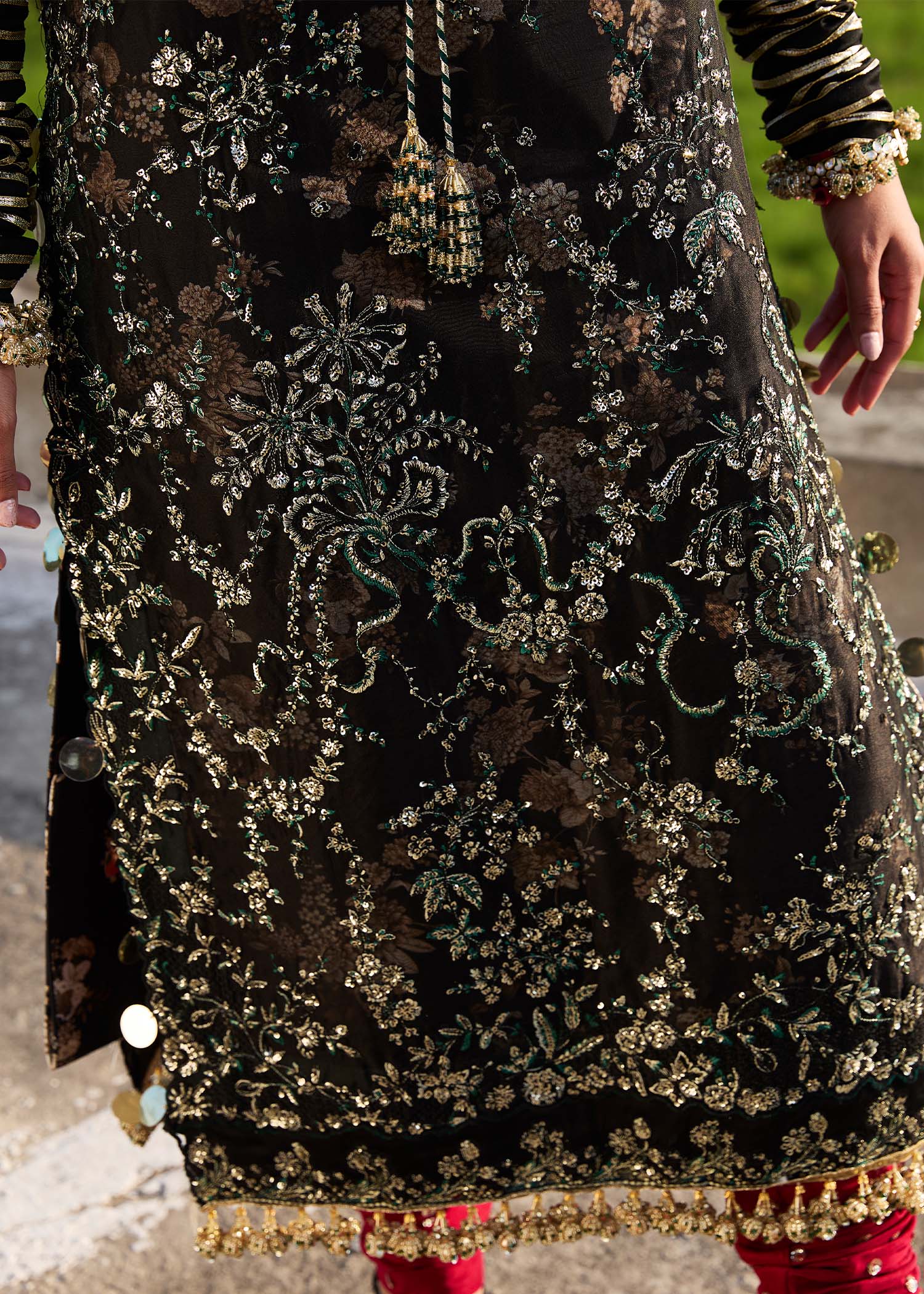 Shama- Darlings Festive'25 By- Hussain Rehar