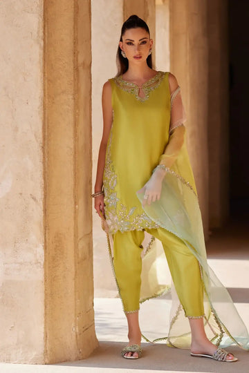 Sia by Kanwal Malik Ghina luxury pret parrot raw silk outfit with Khari Shalwar and organza dupatta Pakistanimoda