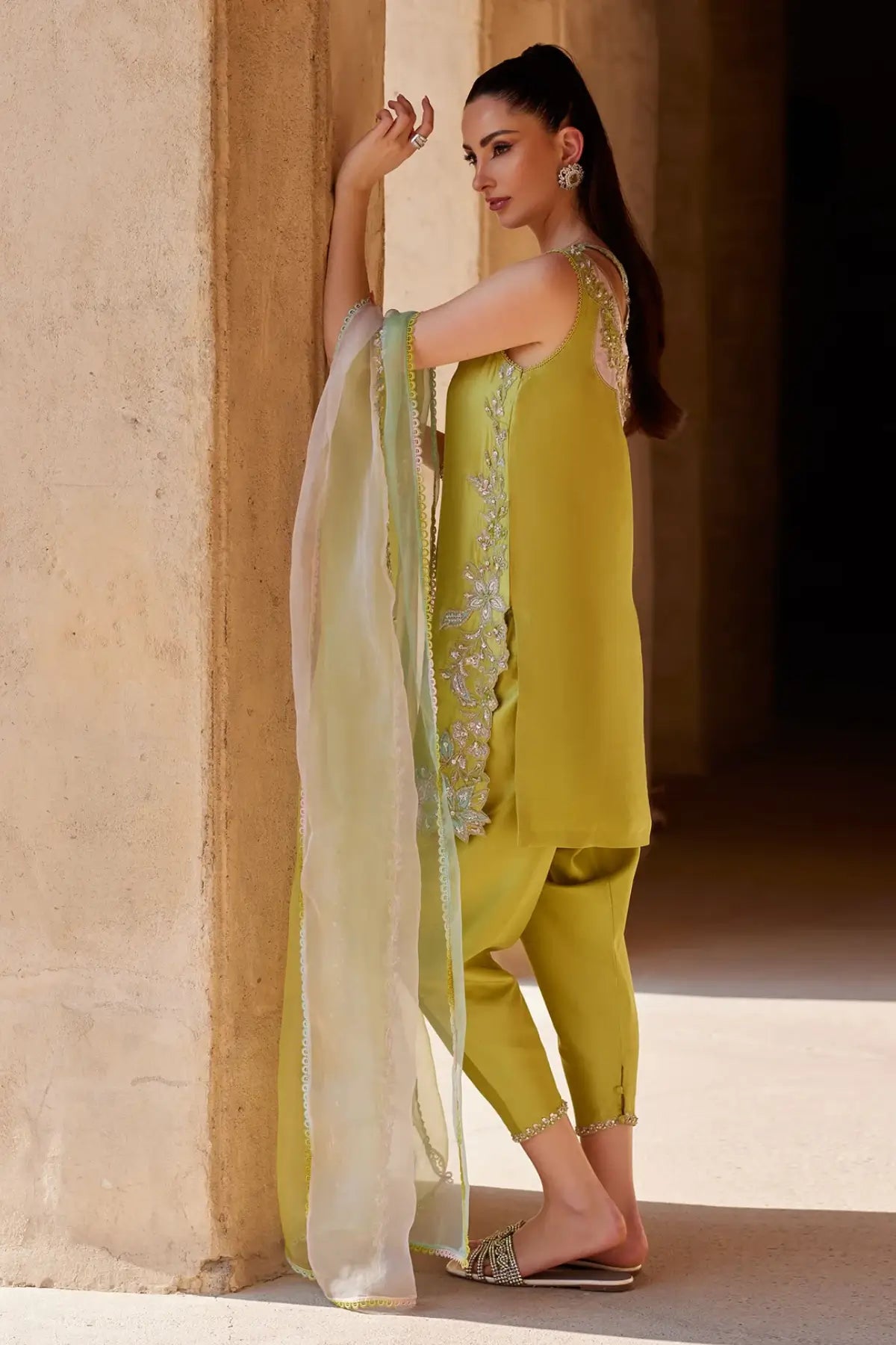 Sia by Kanwal Malik Ghina luxury pret parrot raw silk outfit with Khari Shalwar and organza dupatta Pakistanimoda