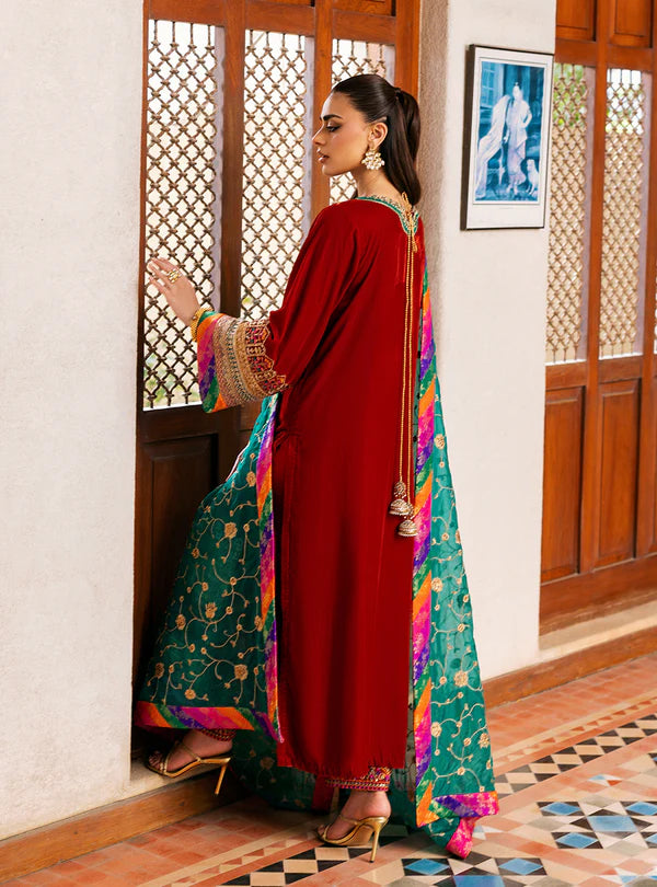 Sifa Rust Red Velvet Embroidered Suit by Zainab Chottani with Turquoise Organza Dupatta from the Velvet Stitched ’25 Collection at Pakistanimoda.com.