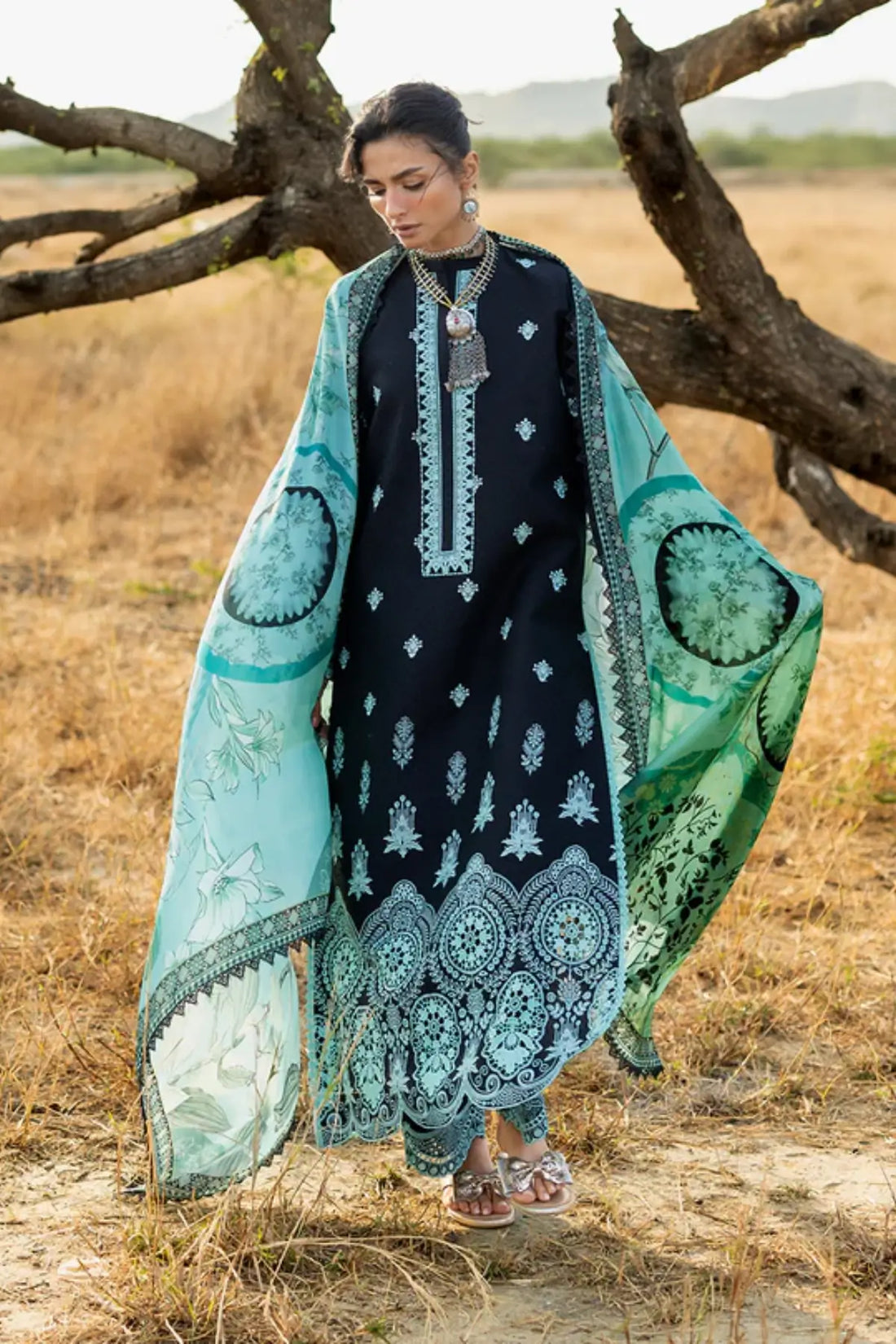 Black Zainab Chottani Silva chikankari stitched lawn 3PC with jacquard shirt and silk dupatta
