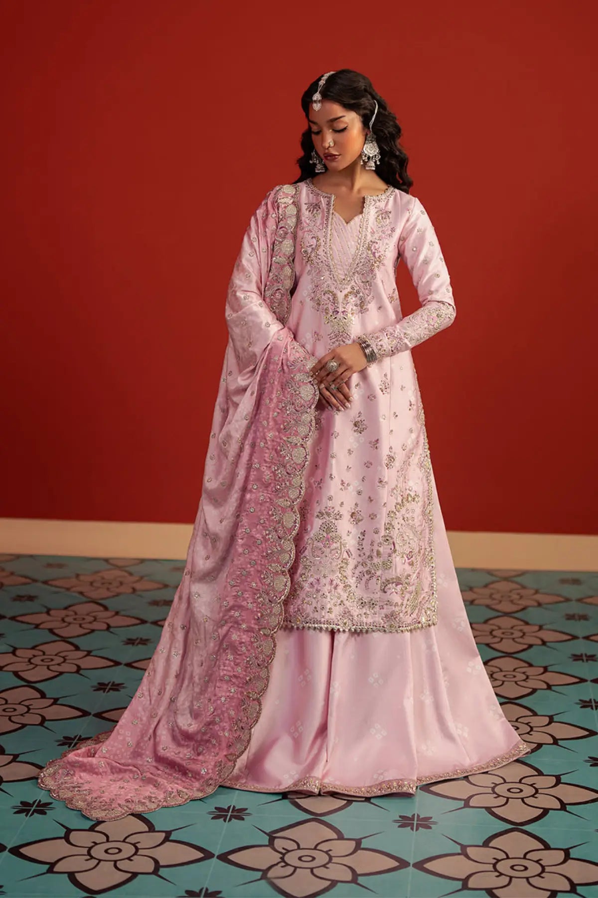 Sufiya Afrozeh pastel pink raw silk Pakistani formal wear 2025 stitched outfit Pakistanimoda.