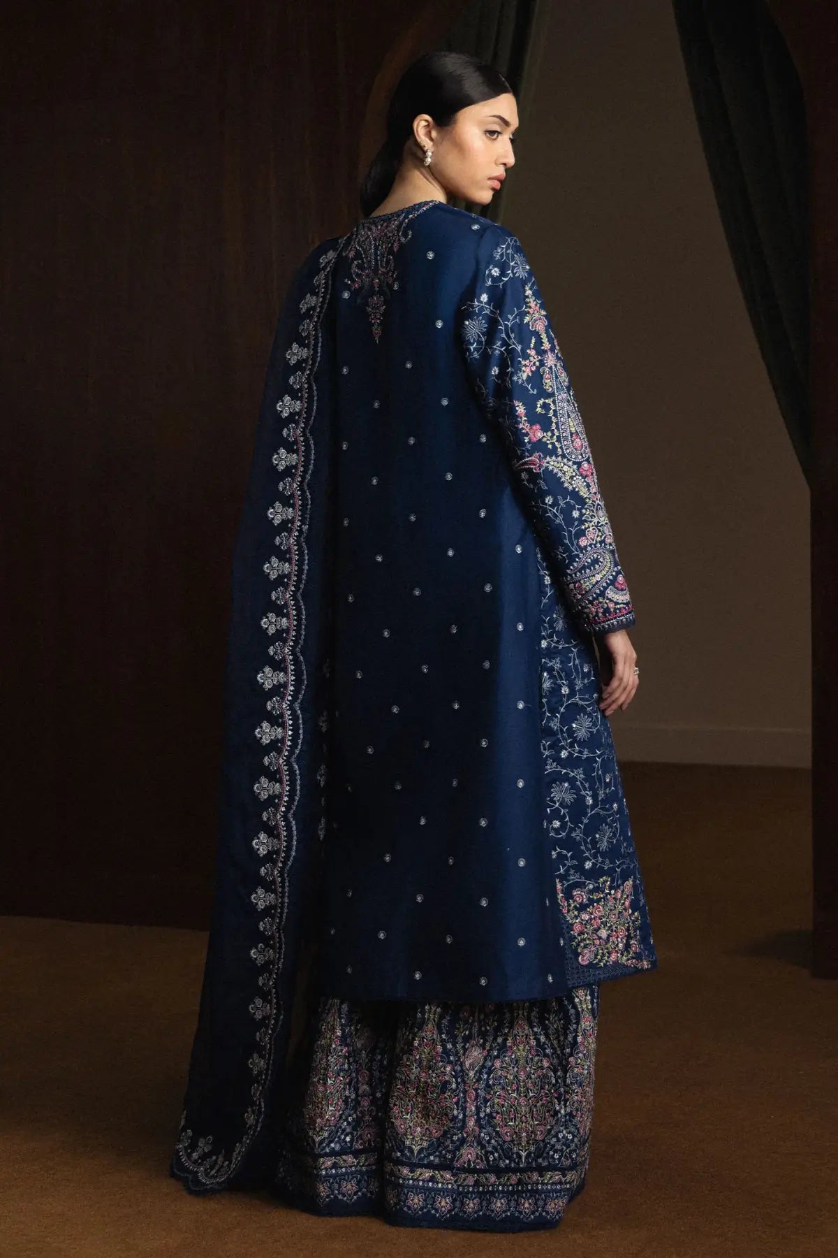Zara Shahjahan Suiyo-D9 navy blue chikankari embroidered lawn suit with organza dupatta and cambric trouser