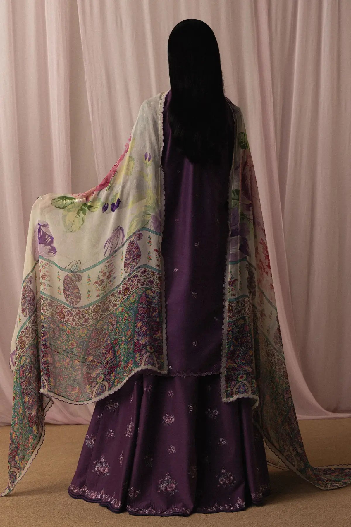 Zara Shahjahan Sumire-D2 plum floral embroidered lawn 3PC suit with chiffon dupatta and cambric trouser