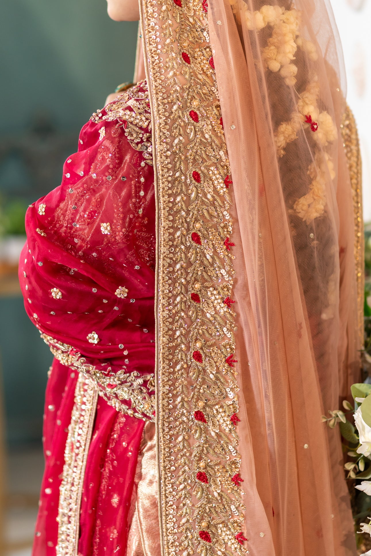 Tabinda peach tissue bridal lehenga with dual dupattas and red jamawar trail – Barrat Day bridal outfit.