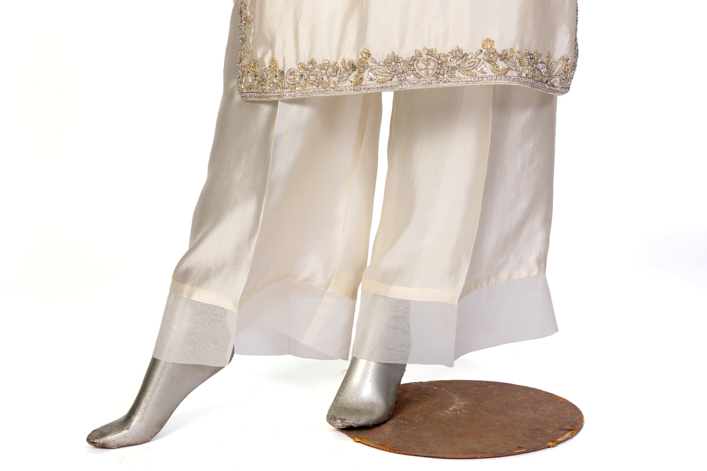 Tabish – Luxury Sheesha Silk 3-Piece Suit with Hand-Painted Dupatta