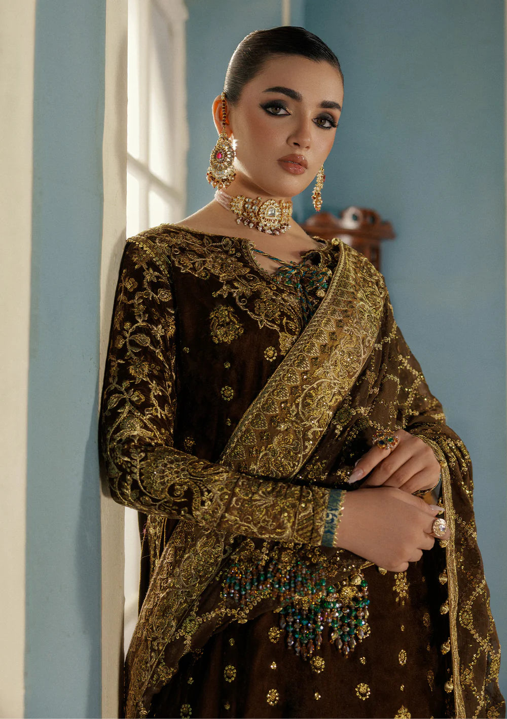 Aik Udaipur Look 01 brown velvet bridal dress for Walima and festive events – luxury embroidered outfit available at Pakistanimoda.com