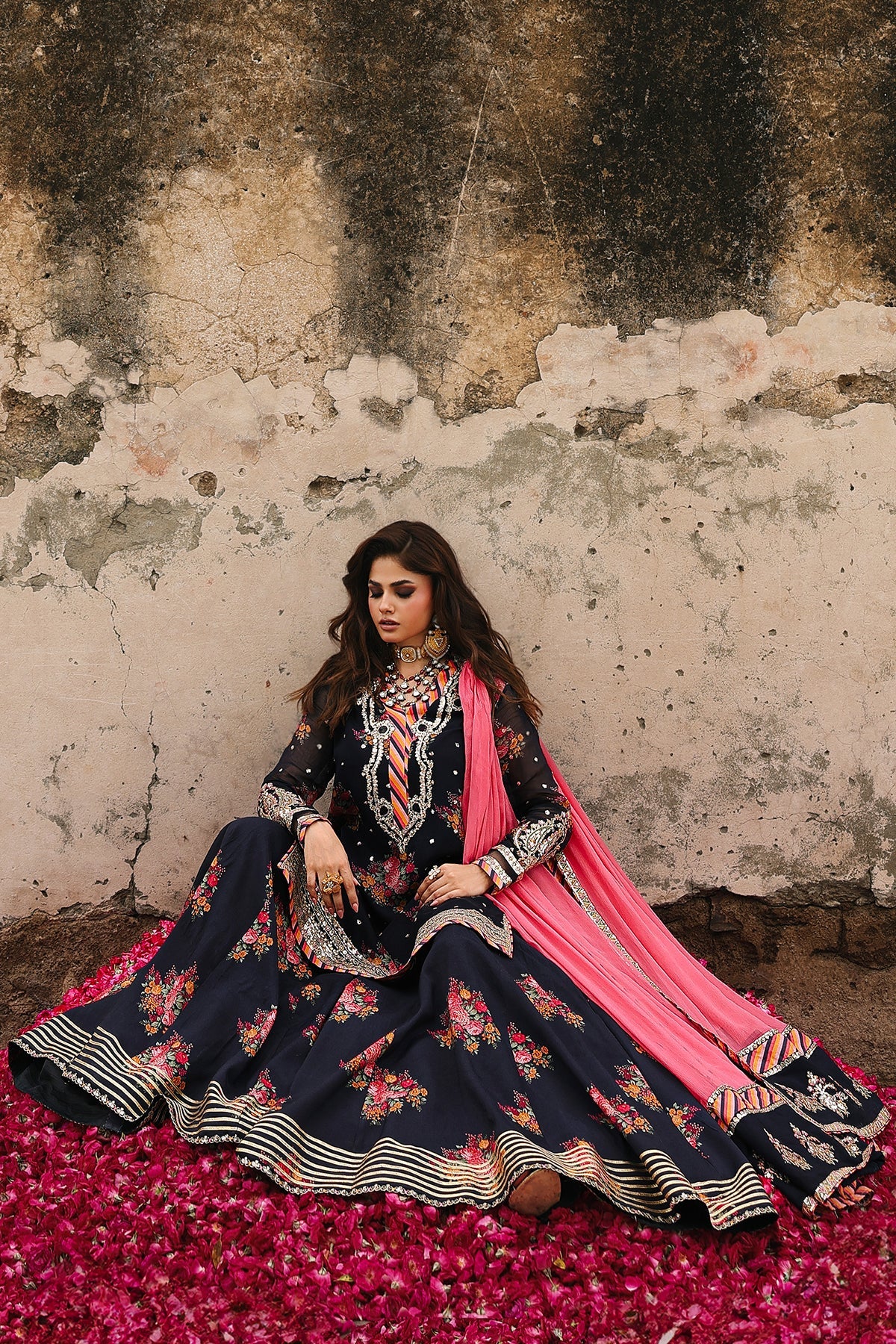 Charizma VSL25-29 black embroidered chiffon short shirt with floral raw silk sharara and pink chiffon dupatta – Chiffon Collection at Pakistanimoda.