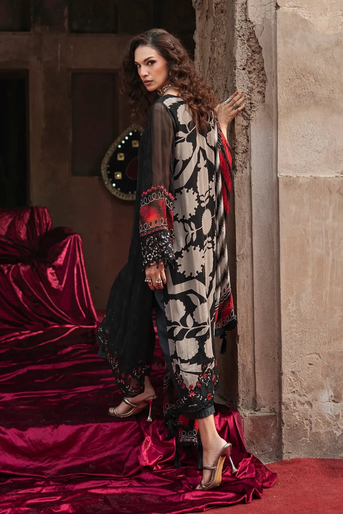 Black embroidered chiffon 3PC stitched suit VSL6-02 by Charizma Vasal Vol 02 with dupatta Pakistanimoda online