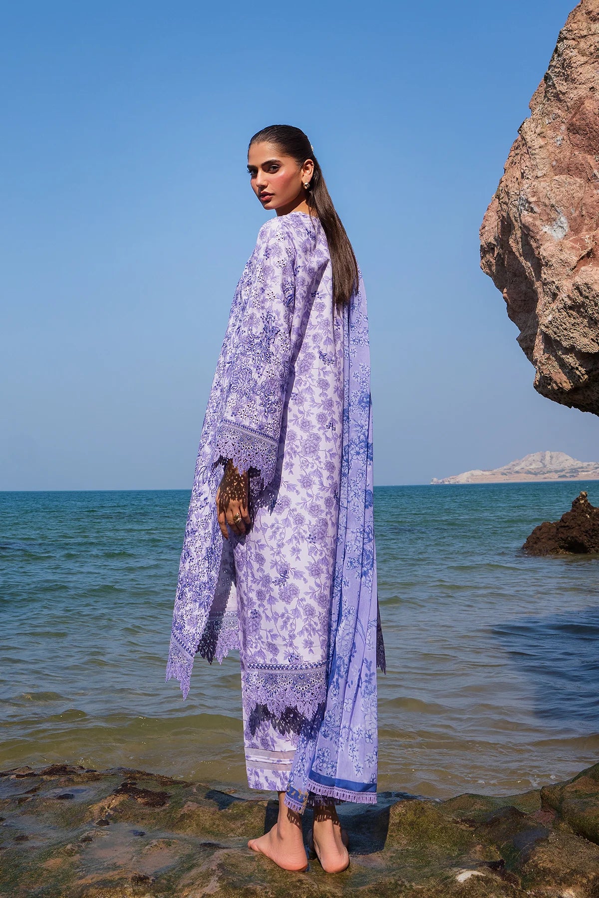 Verve- Lilac Embroidered Luxury Lawn'25 Outfit By- Afrozeh