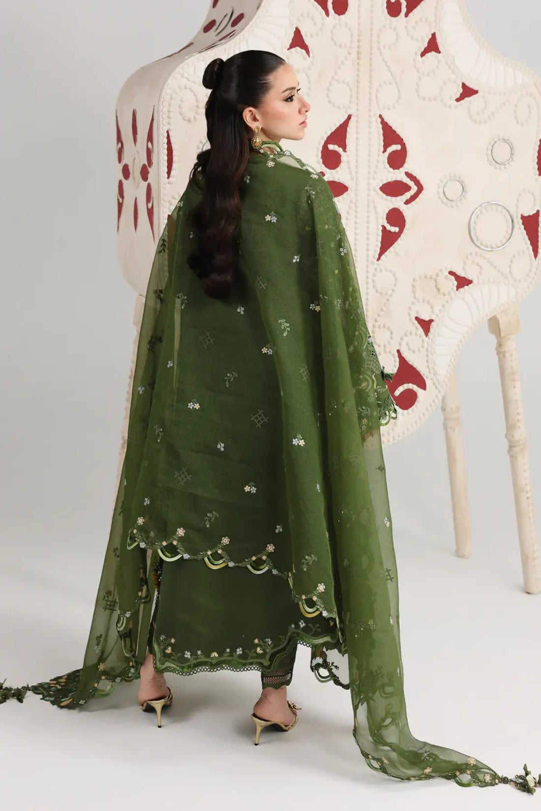 Vesta QFL-09 – Bottle Green Stitched Lawn 3PC Suit | Qalamkar