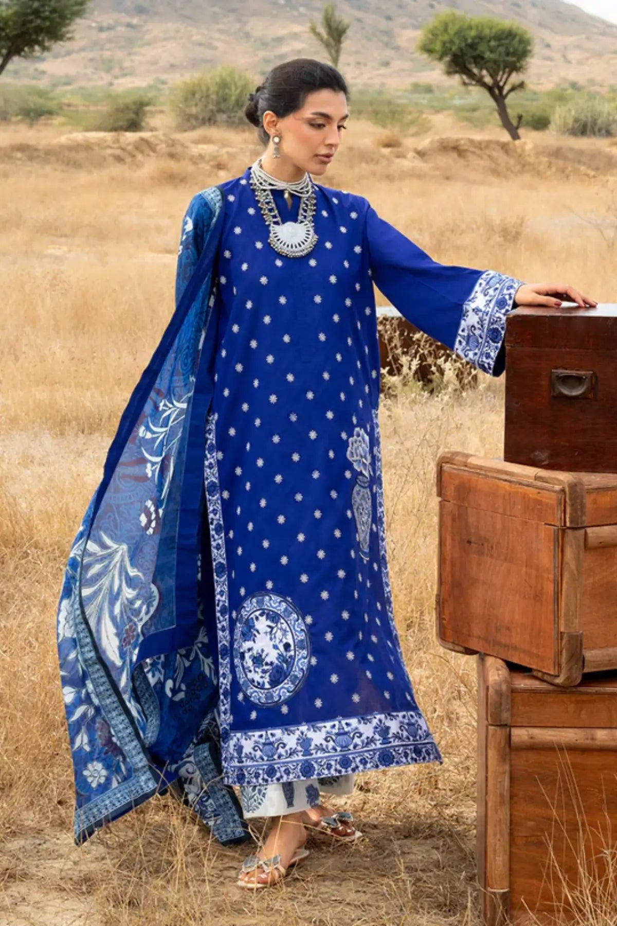 Zainab Chottani Veyra navy chikankari stitched lawn 3PC with silk dupatta