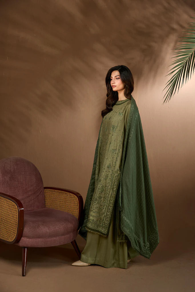 Sobia Nazir WS25-2A green embroidered stitched winter suit with herringbone shawl, available worldwide at Pakistanimoda.