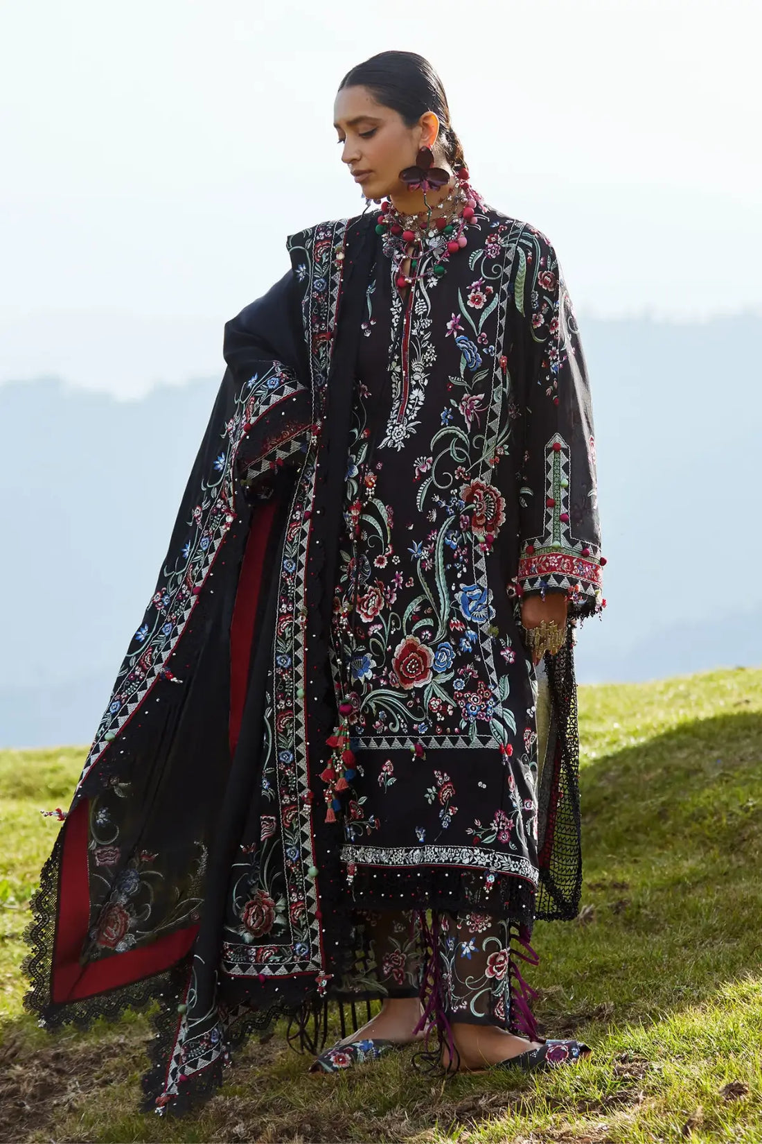 Zabar EL26-01 A black floral Élan Lawn'26 stitched 3PC suit with silk dupatta