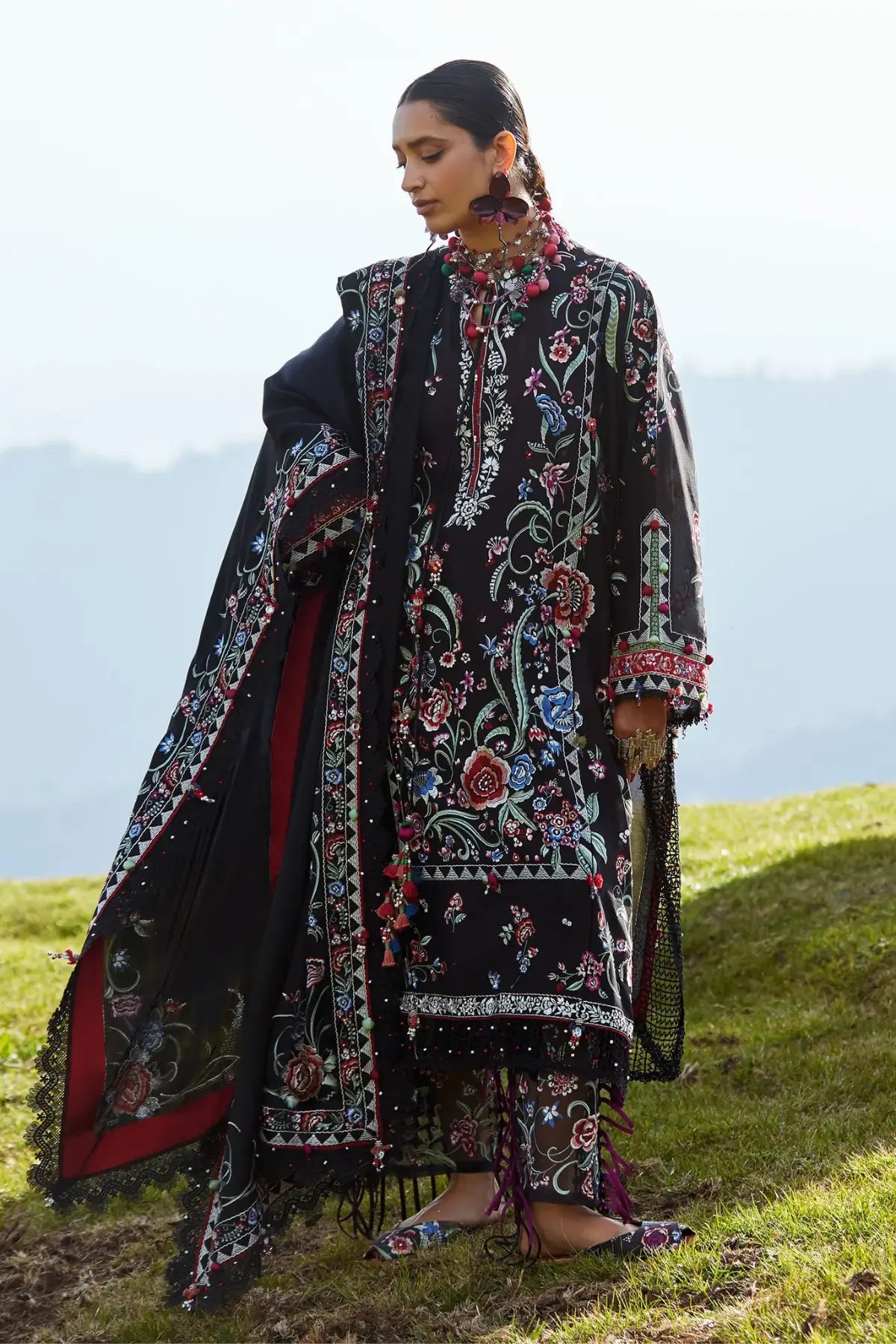Zabar EL26-01 A black floral Élan Lawn'26 stitched 3PC suit with silk dupatta