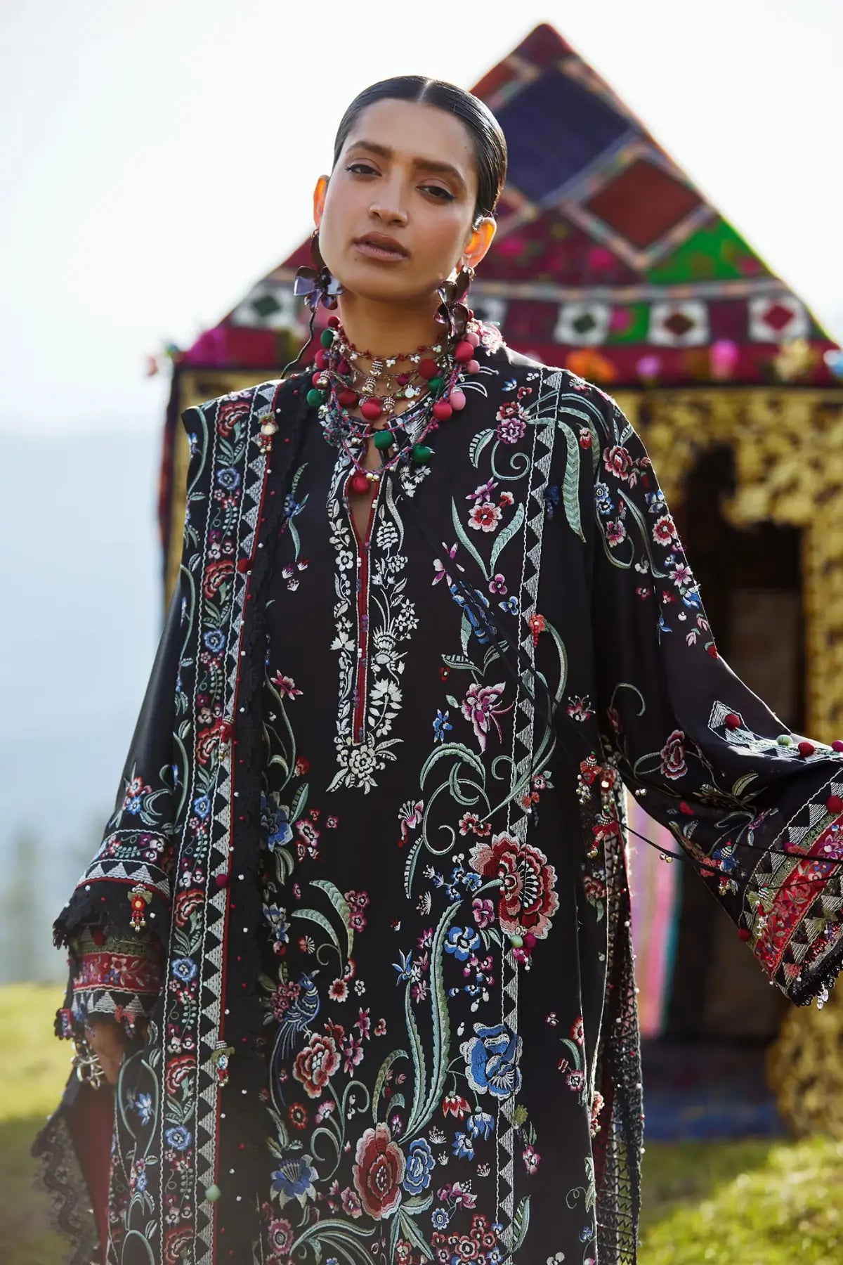 Zabar EL26-01 A black floral Élan Lawn'26 stitched 3PC suit with silk dupatta