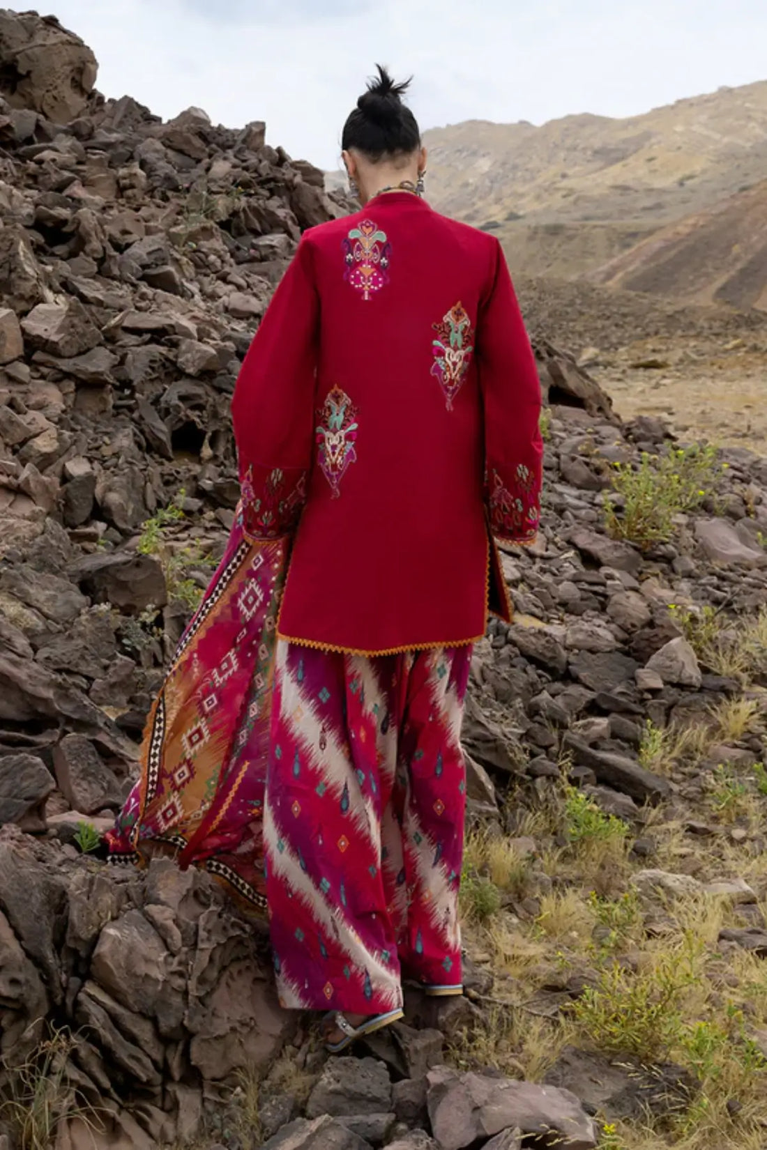 Zainab Chottani Zamira crimson chikankari stitched lawn 3PC with silk dupatta