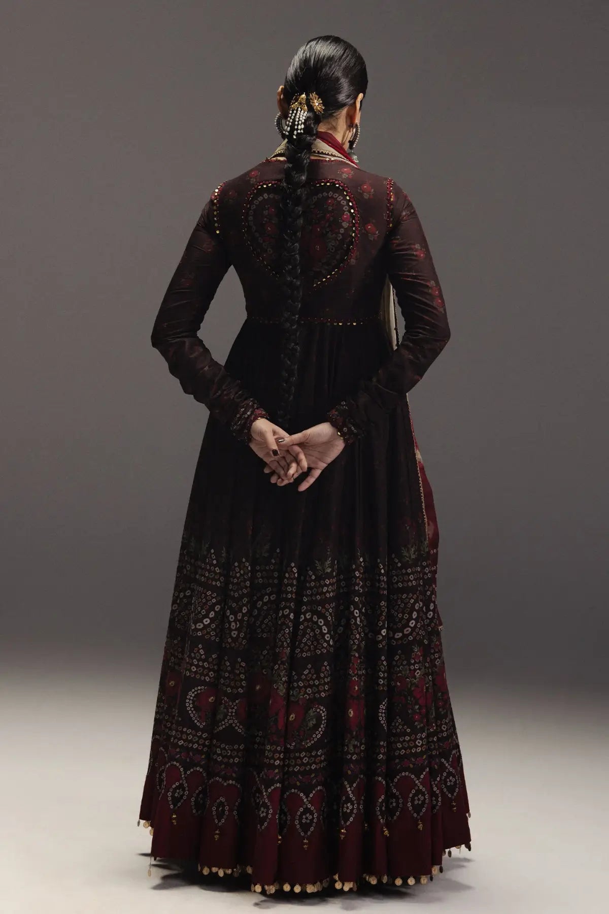 Zarmeen D7 Zara Shahjahan Anarkali 2026 maroon stitched Anarkali Pakistanimoda