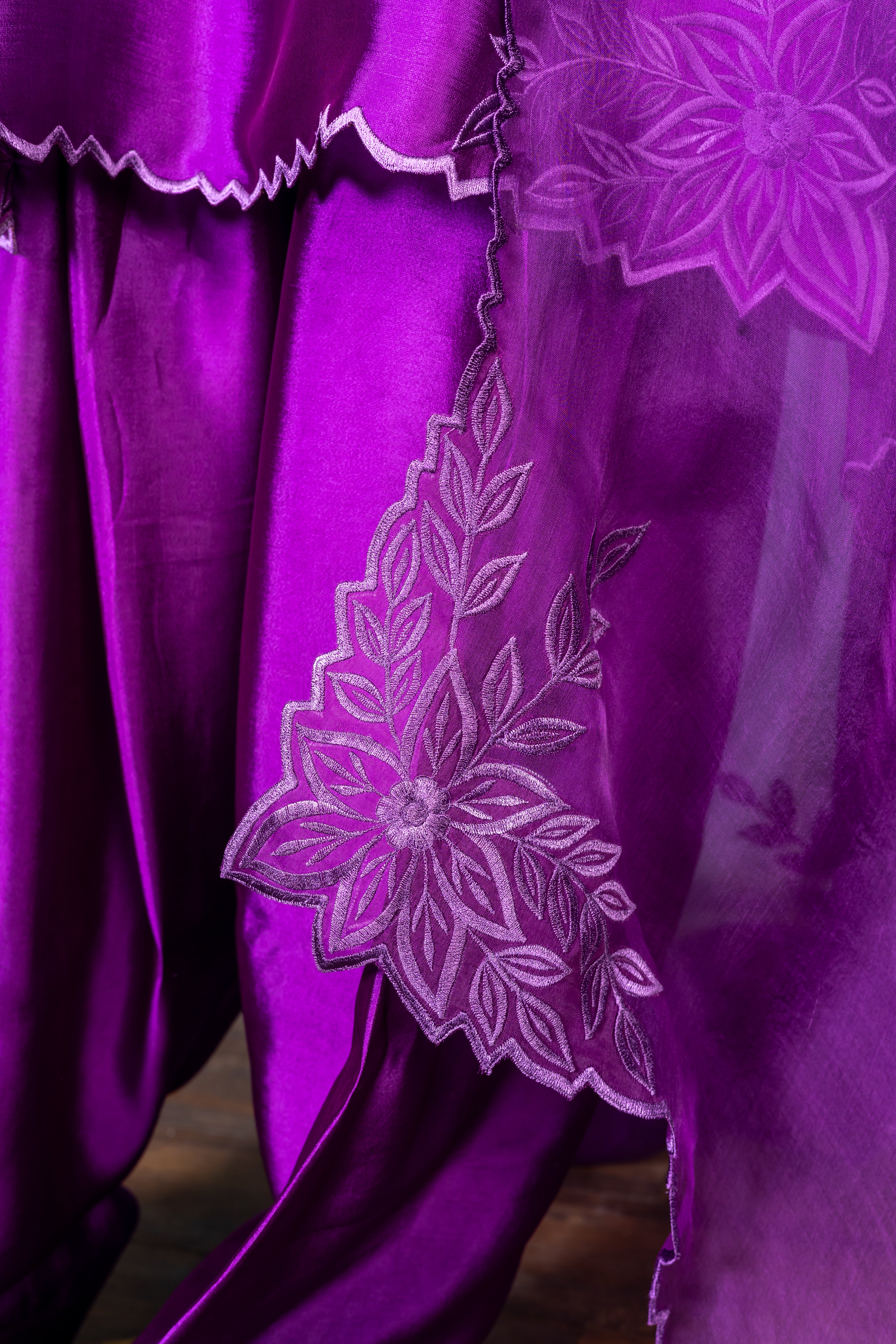 Zarnoor – Luxury Purple Sheesha Silk 3-Piece Outfit with Farshi Shalwar