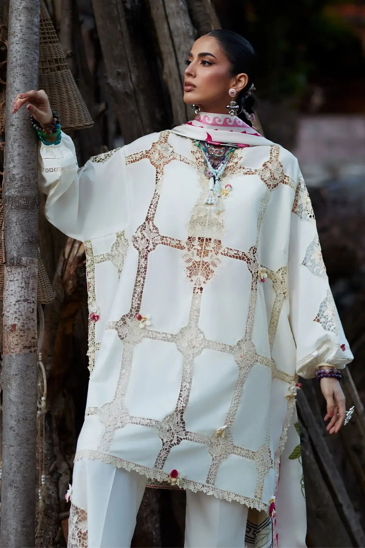 Zérin EL26-11 B ivory embroidered Élan Lawn'26 stitched 3PC suit with silk dupatta