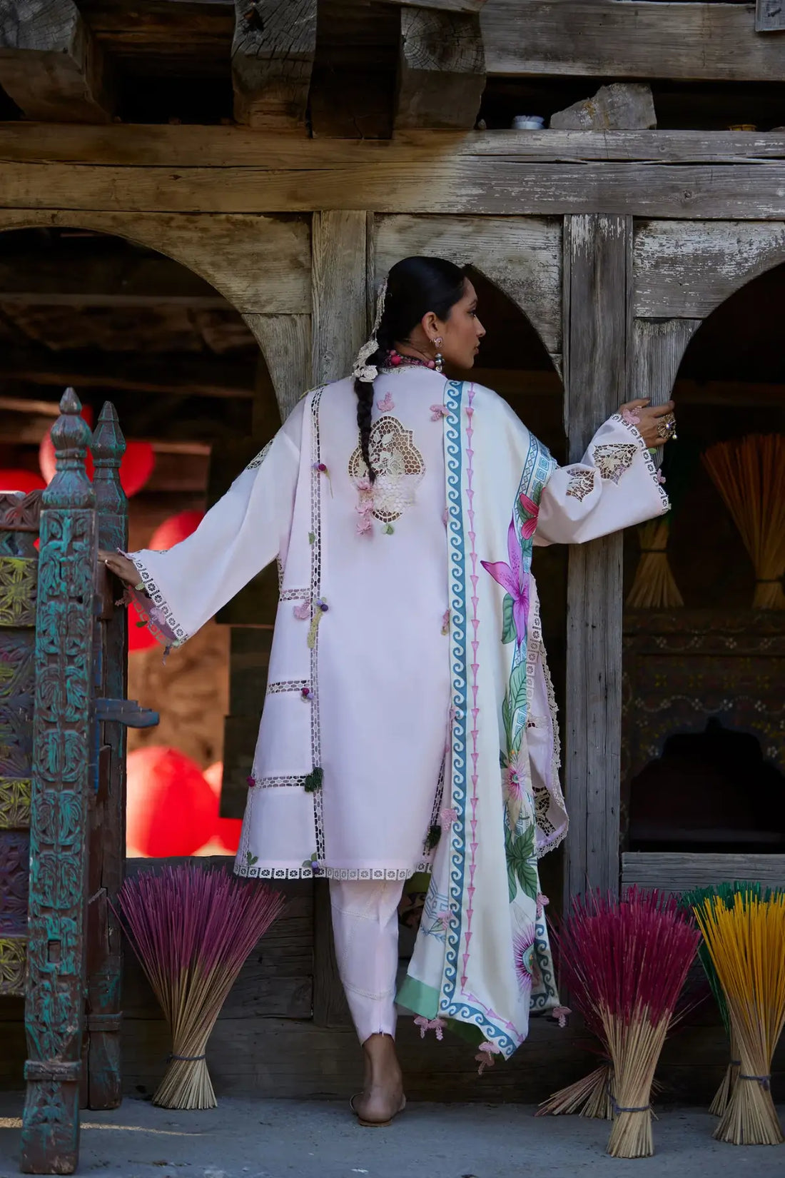 Zérin EL26-11 A pink embroidered Élan Lawn'26 stitched 3PC suit with silk dupatta 