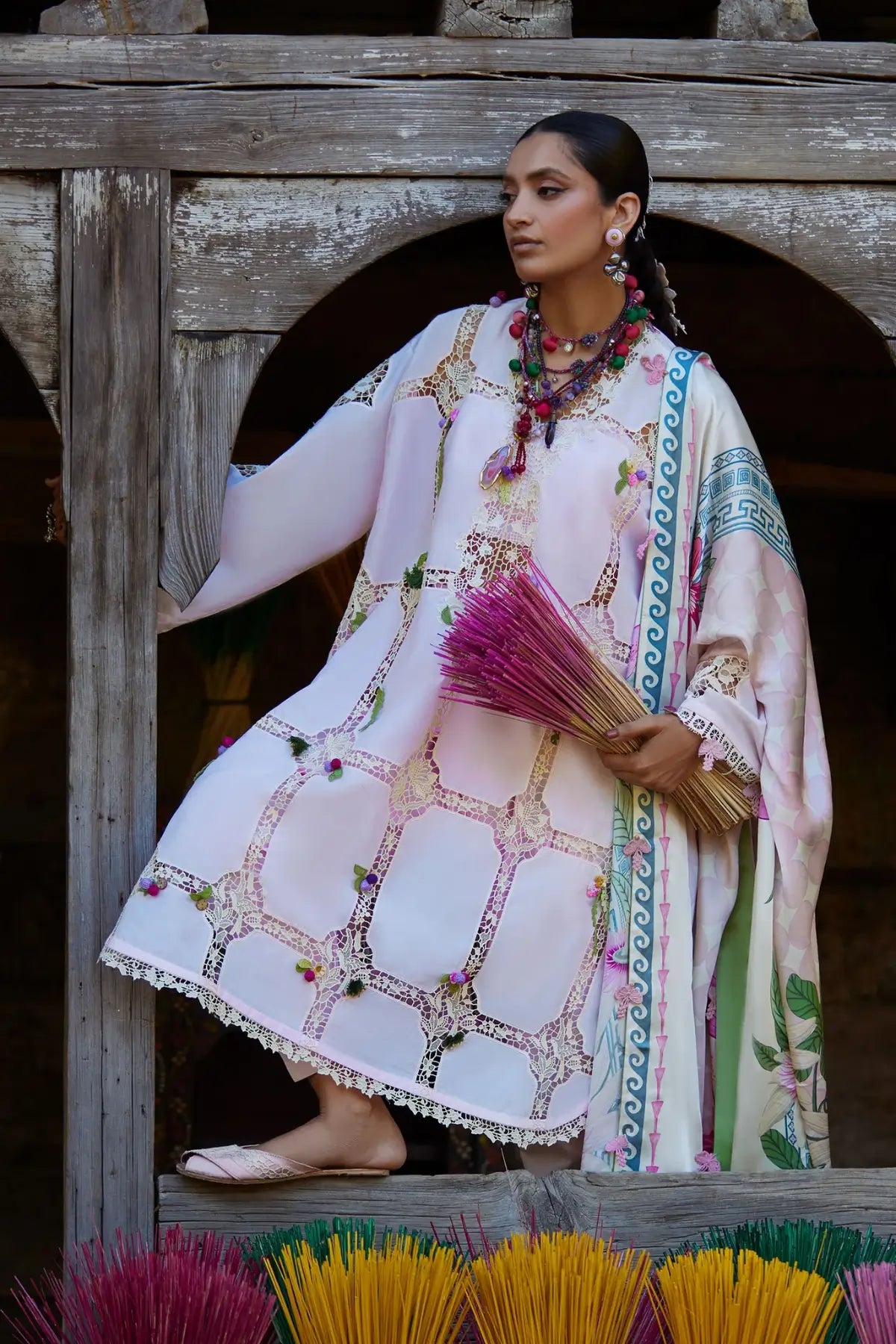 Zérin EL26-11 A pink embroidered Élan Lawn'26 stitched 3PC suit with silk dupatta