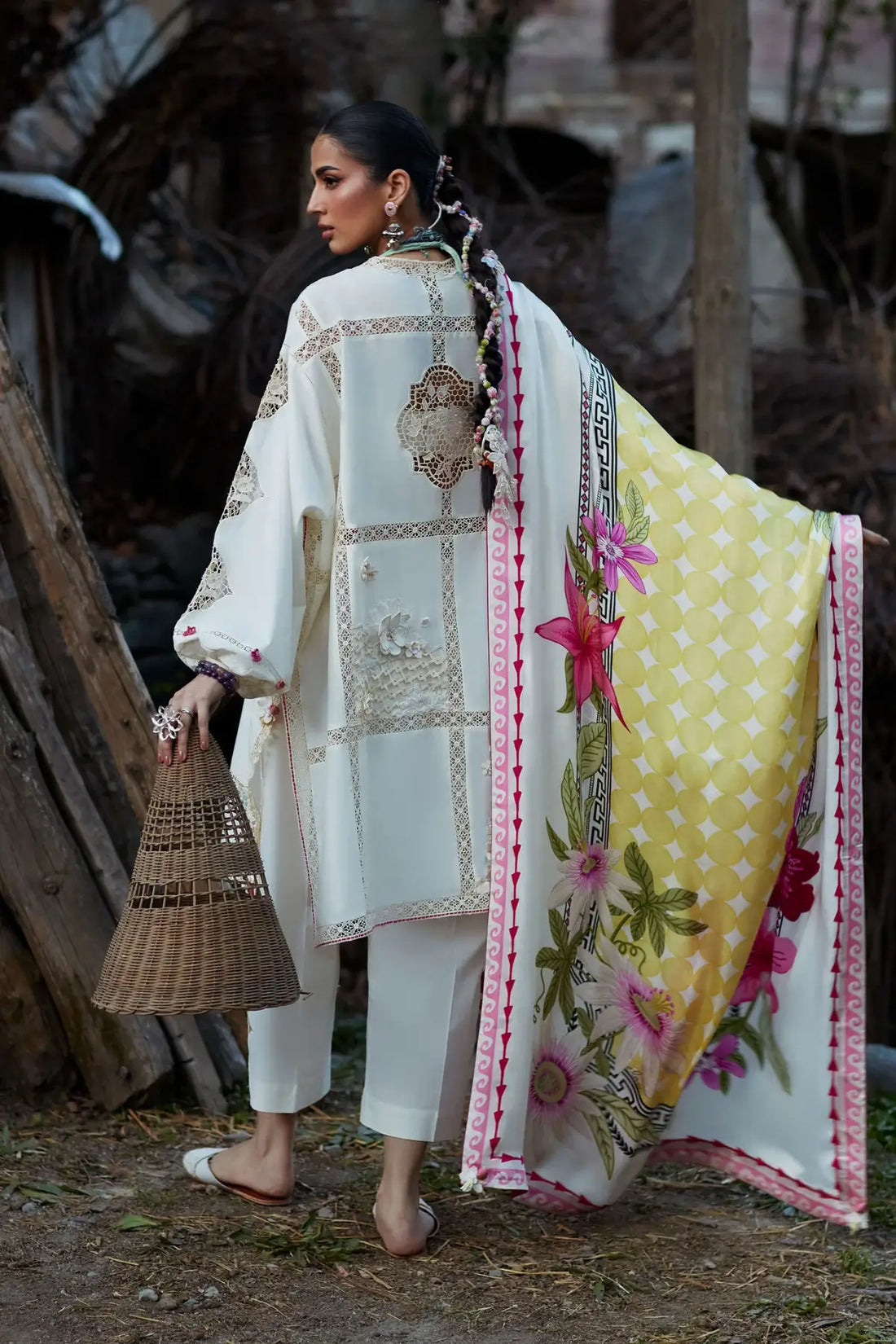 Zérin EL26-11 B ivory embroidered Élan Lawn'26 stitched 3PC suit with silk dupatta
