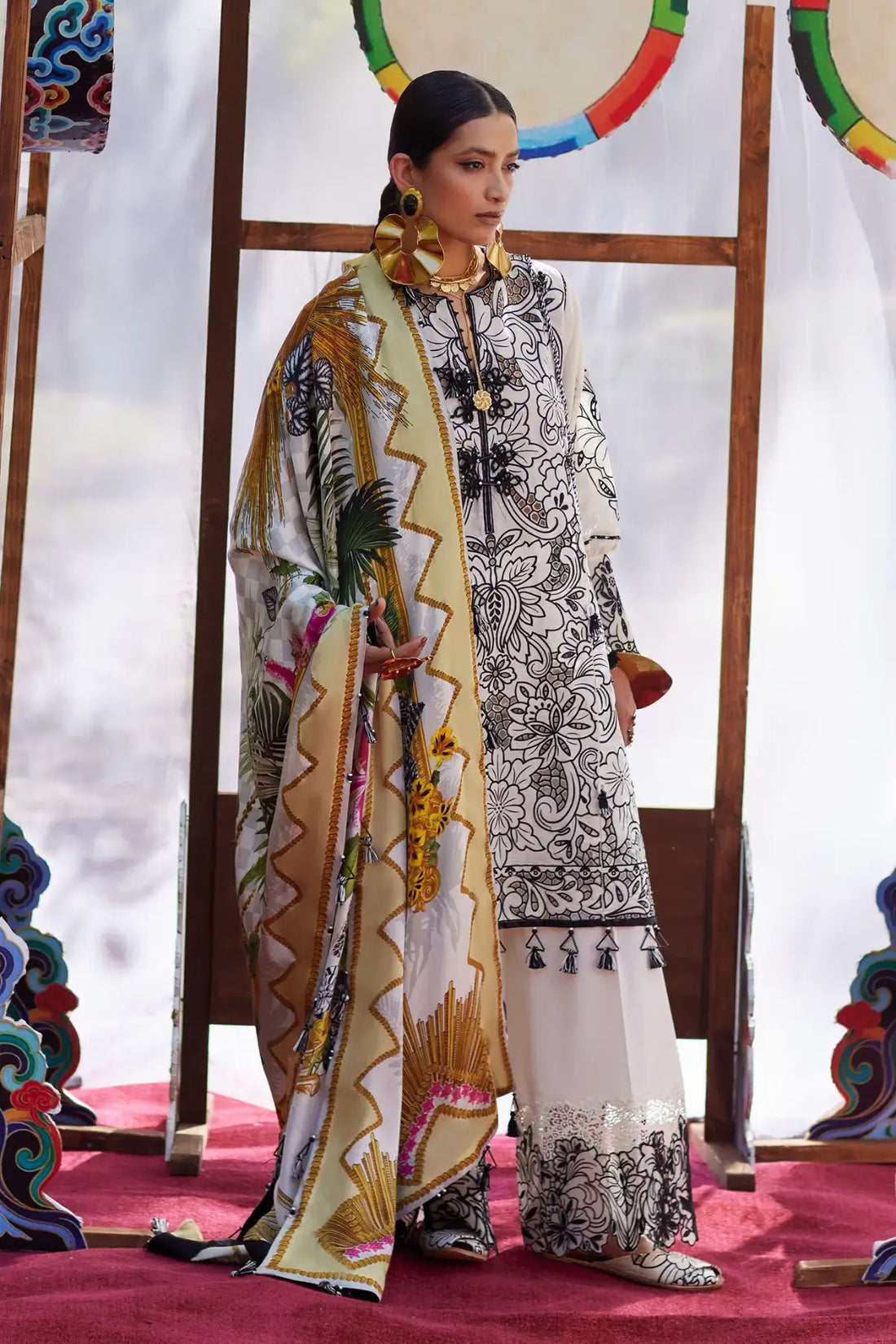 Zevaré EL26-07 B ivory floral Élan Lawn'26 stitched 3PC suit with silk dupatta