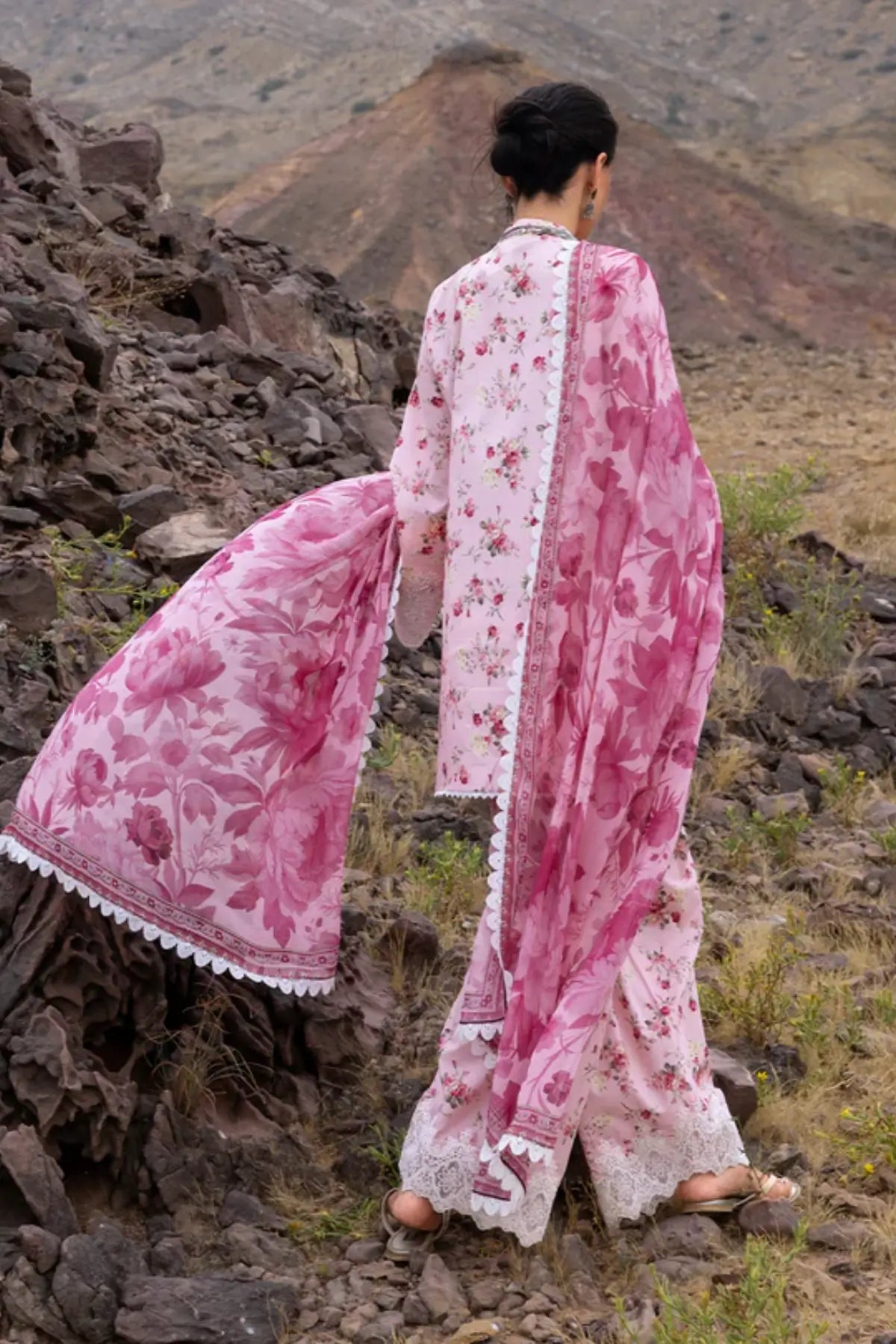 Zimal by Zainab Chottani pink lawn 3PC stitched suit with chiffon dupatta