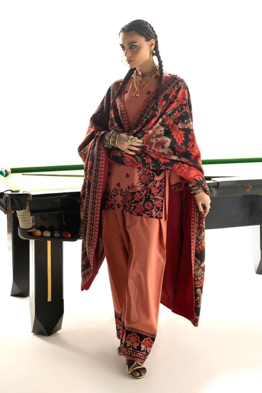 Zainab Chottani Zuri pink Marina twill winter outfit with shawl for Canada buyers, available online at Pakistanimoda.
