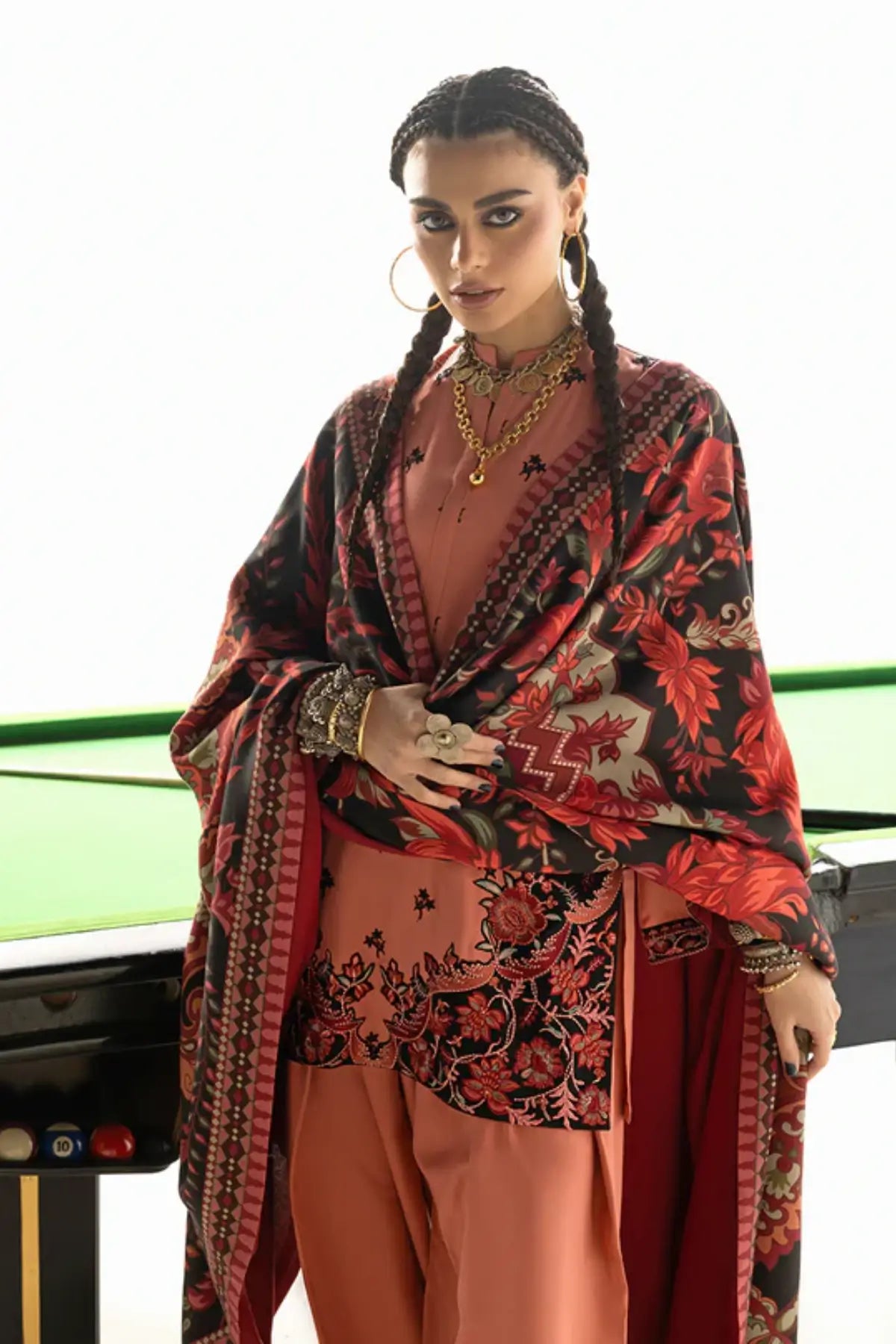 Zainab Chottani Zuri pink Marina twill winter outfit with shawl for Canada buyers, available online at Pakistanimoda.